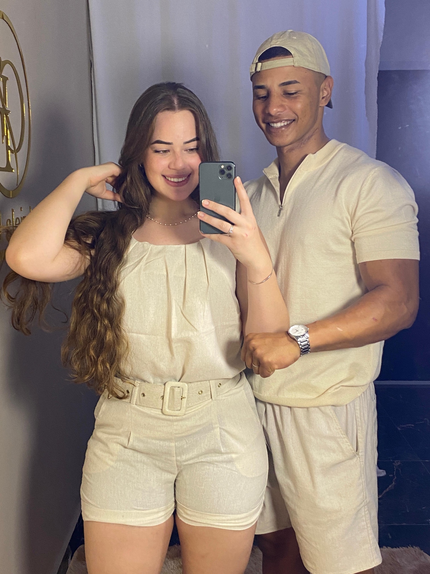 Look combinando em bege